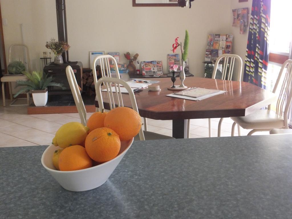Kathys Place Bed And Breakfast Алис Спрингс Екстериор снимка