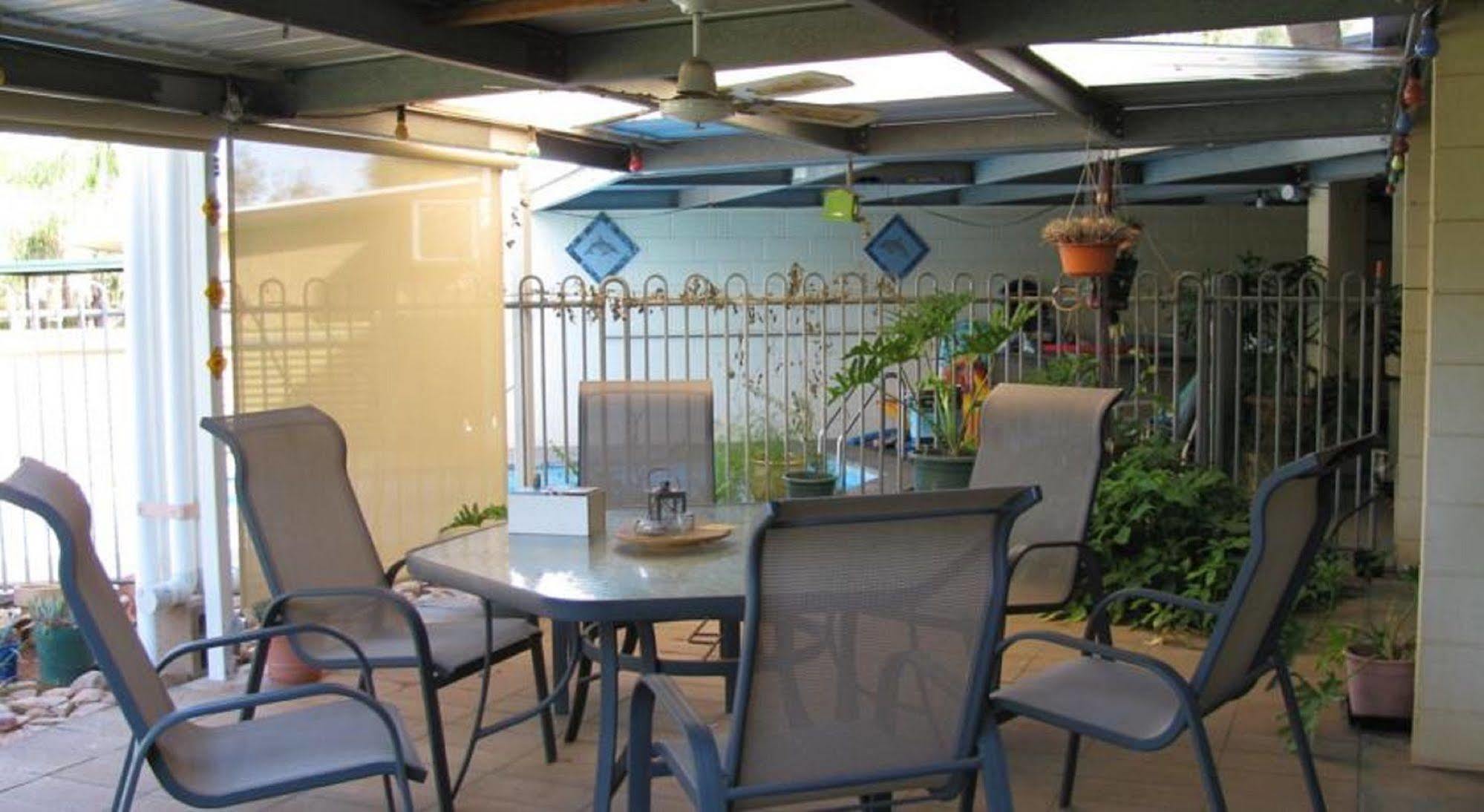 Kathys Place Bed And Breakfast Алис Спрингс Екстериор снимка
