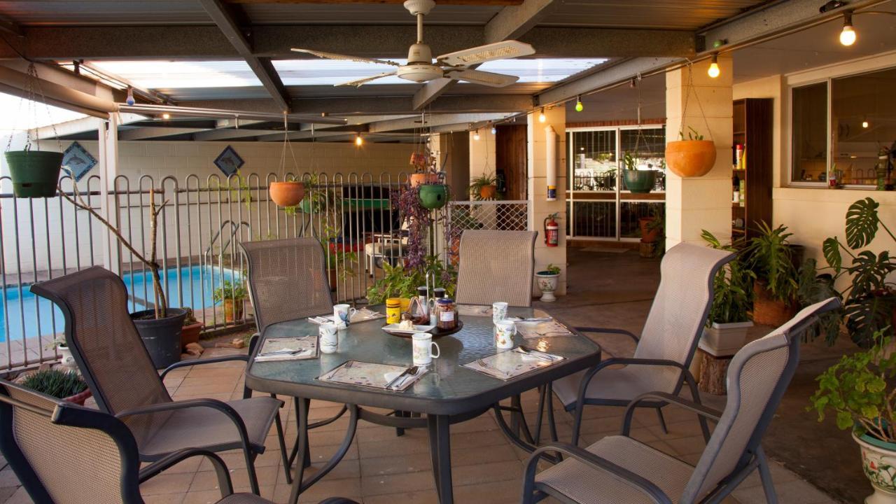 Kathys Place Bed And Breakfast Алис Спрингс Екстериор снимка